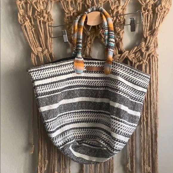 billabong woven bag